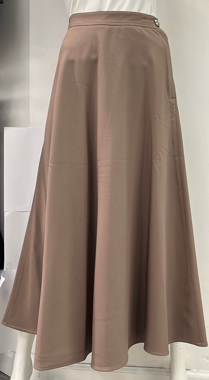 MAXMRKT FLAIRY SKIRT W SIDE BUTTON & ZIPPER-MIDI TAUPE