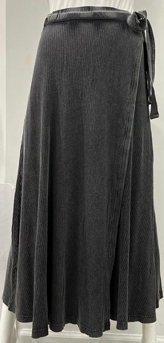 SPADES RIBBED WRAP SKIRT-MIDI BLACK WASH