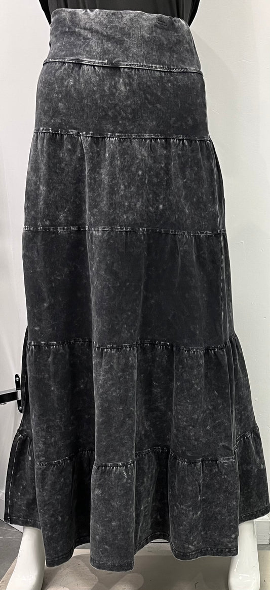 DOT 5 TIER TYE DYE MAXI BLACK WASH